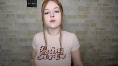 Snapshot of prettyvalerii_ chatting on February 15, 2:44 pm Valeri online show from February 15, 2:44 pm