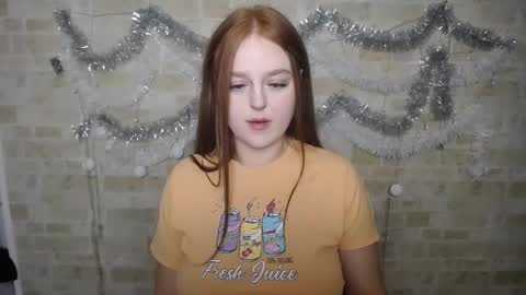 Snapshot of prettyvalerii_ chatting on December 26, 3:42 pm Valeri online show from December 26, 3:42 pm