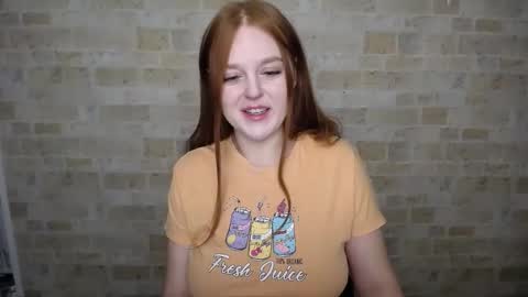 Snapshot of prettyvalerii_ chatting on February 9, 7:26 am Valeri online show from February 9, 7:26 am