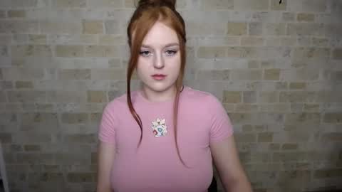 Snapshot of prettyvalerii_ chatting on March 9, 9:57 pm Valeri online show from March 9, 9:57 pm