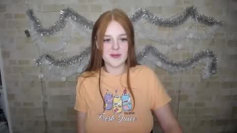 Snapshot of prettyvalerii_ chatting on December 23, 8:11 am Valeri online show from December 23, 8:11 am