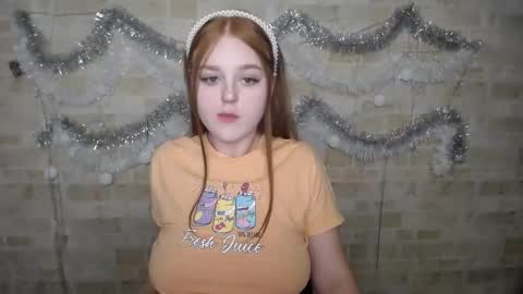 Snapshot of prettyvalerii_ chatting on December 21, 1:04 am Valeri online show from December 21, 1:04 am