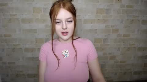 Snapshot of prettyvalerii_ chatting on February 27, 5:15 pm Valeri online show from February 27, 5:15 pm