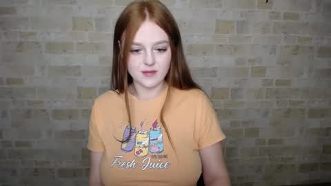 Snapshot of prettyvalerii_ chatting on February 10, 12:41 am Valeri online show from February 10, 12:41 am