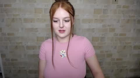 Snapshot of prettyvalerii_ chatting on March 10, 11:49 pm Valeri online show from March 10, 11:49 pm