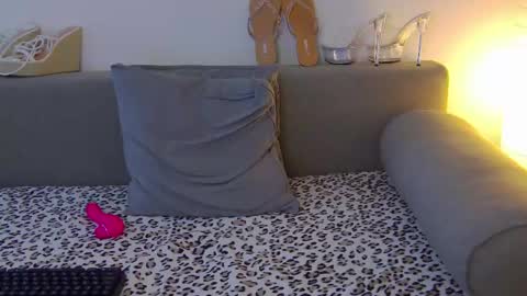prettyvanessa online show from February 21, 10:28 am