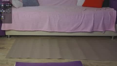 Kitty online show from July 18, 3:30 am
