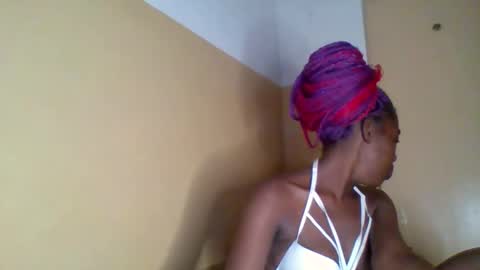 prettyzuzu online show from December 19, 7:42 pm