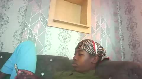 Snapshot of prettyzuzu chatting on September 15, 5:09 am prettyzuzu online show from September 15, 5:09 am
