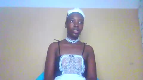 Snapshot of prettyzuzu chatting on September 12, 6:48 am prettyzuzu online show from September 12, 6:48 am