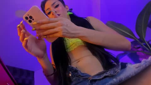 pretygirltsxxx online show from April 20, 8:23 pm