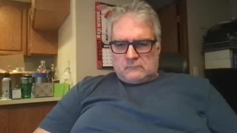 Snapshot of priapisman chatting on December 3, 2:31 am Priapisman online show from December 3, 2:31 am