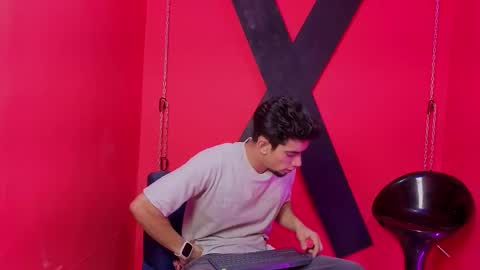 prince_arthur77 online show from February 12, 2:53 pm