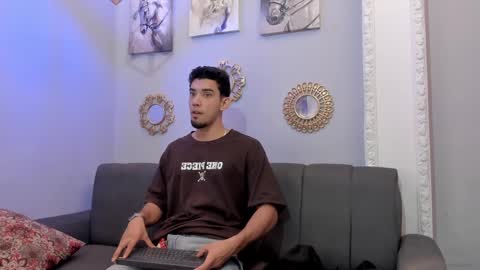 prince_arthur77 online show from February 18, 12:49 pm