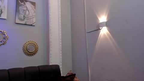 prince_arthur77 online show from February 19, 4:11 pm