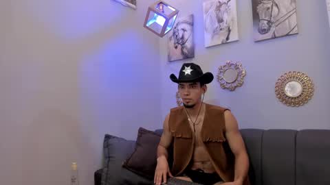 prince_arthur77 online show from February 20, 4:47 pm