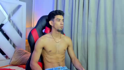 prince_arthur77 online show from November 23, 8:07 pm