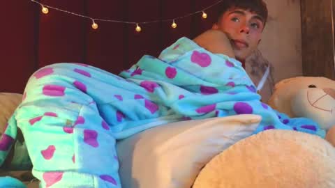 PRINCEPOPPY  online show from October 4, 10:40 pm