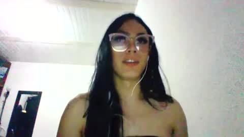 Snapshot of princess_0302 chatting on February 9, 3:22 am princess_0302 online show from February 9, 3:22 am
