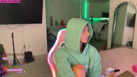 Cece  NEXT LIVESTREAM -- DEC. 4th  7 PM CST online show from October 1, 4:55 am