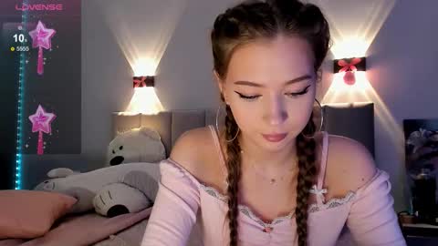 Princess Diana online show from October 2, 7:34 pm