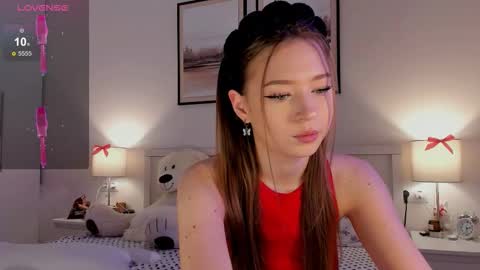 Princess Diana online show from November 17, 6:32 pm