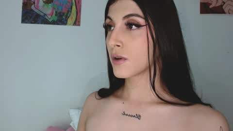 Sophie online show from March 10, 4:50 am