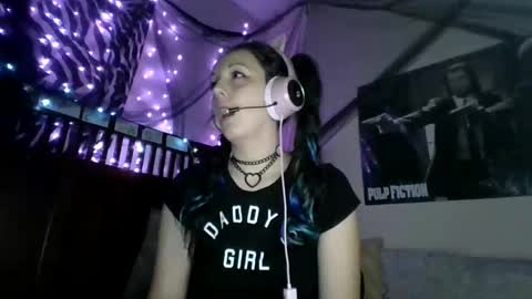 Holly love online show from October 28, 6:25 am