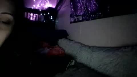 Holly love online show from November 4, 4:58 am