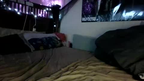 Holly love online show from March 7, 6:13 am