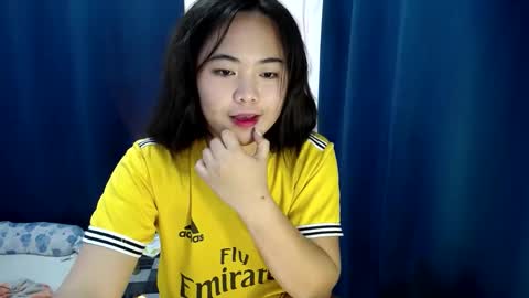 Snapshot of princessnaughty69 chatting on December 8, 3:35 pm SweetyHeart online show from December 8, 3:35 pm