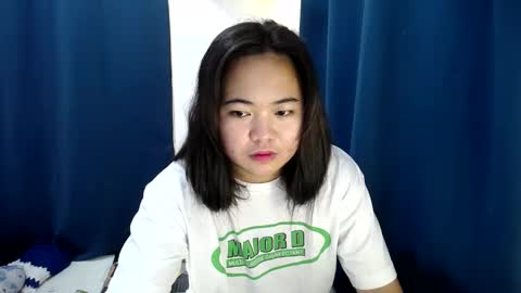 Snapshot of princessnaughty69 chatting on December 10, 2:39 pm SweetyHeart online show from December 10, 2:39 pm