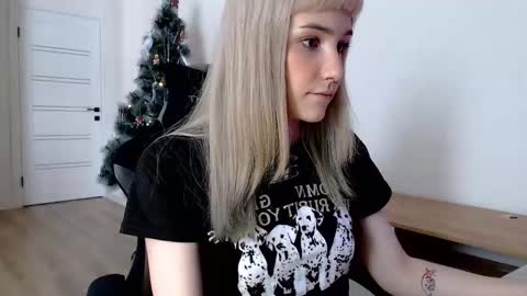 18 y.o online show from February 18, 11:33 am