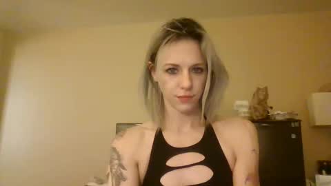 Snapshot of princessslut351458 chatting on February 27, 5:40 am princessslut351458 online show from February 27, 5:40 am