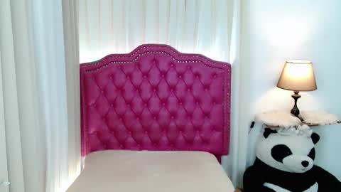 princessyanzy1 online show from April 20, 12:02 am