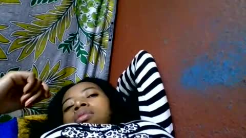 prisca880319 online show from June 18, 3:39 pm