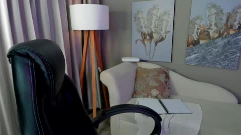 Snapshot of priya_rose chatting on February 13, 8:17 am Priya Rose online show from February 13, 8:17 am