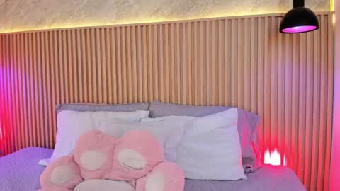 Profana Red online show from April 29, 2:44 pm