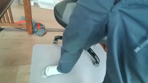 inewton online show from March 11, 9:07 pm