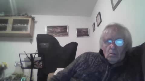 proudwelshman online show from December 7, 11:29 pm