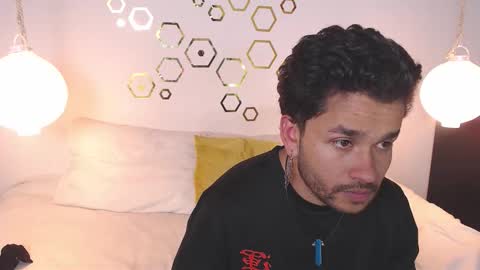 Adris  Juan online show from December 18, 4:08 am