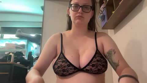 psychedelic_baby_18 online show from February 25, 3:37 pm