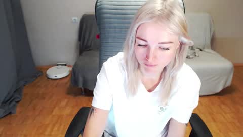 Polly online show from December 16, 3:35 am