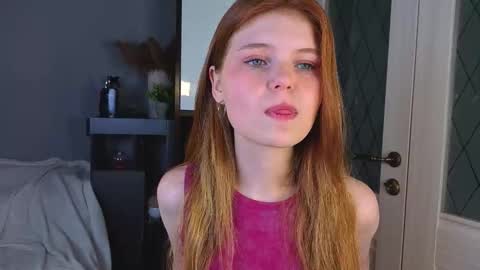 Mia online show from September 17, 4:49 am