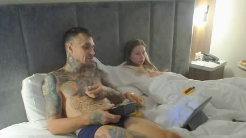 Snapshot of punishrun chatting on December 11, 7:57 pm Ed and Mary online show from December 11, 7:57 pm