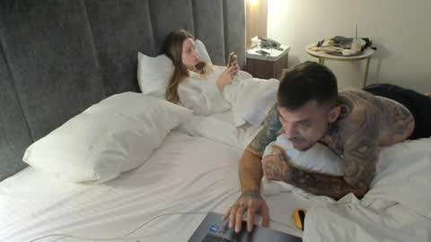 Snapshot of punishrun chatting on December 11, 4:52 pm Ed and Mary online show from December 11, 4:52 pm