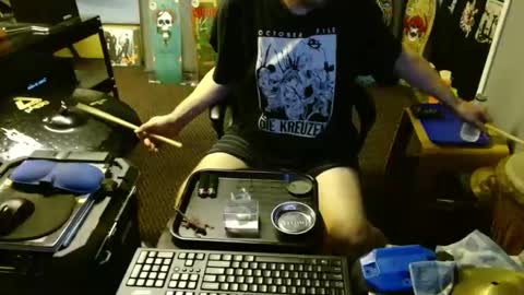 Snapshot of punkypapi chatting on March 10, 2:50 am Jojo online show from March 10, 2:50 am