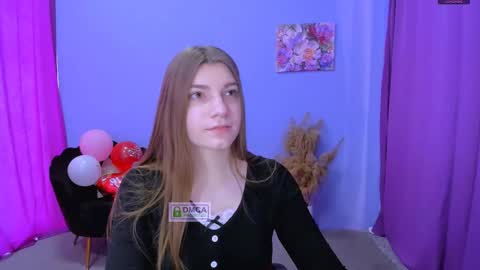 Snapshot of pure_radiance chatting on February 19, 9:39 am Ask me3 online show from February 19, 9:39 am
