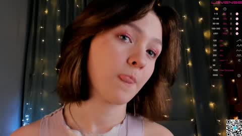 Sophie online show from December 17, 5:26 pm