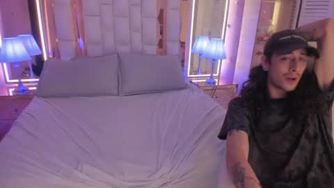 Experienced guys  online show from July 14, 8:03 pm
